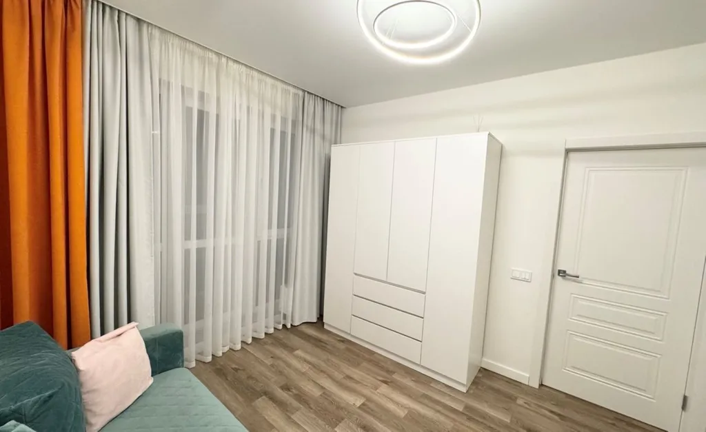 Шикарная двухкомнатная квартира с прекраснейшим видом из окна