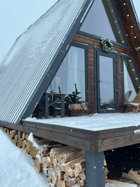 Коттедж А-фрейм на берегу реки Нерль с банным чаном — аренда посуточно в Переславль-Залесский