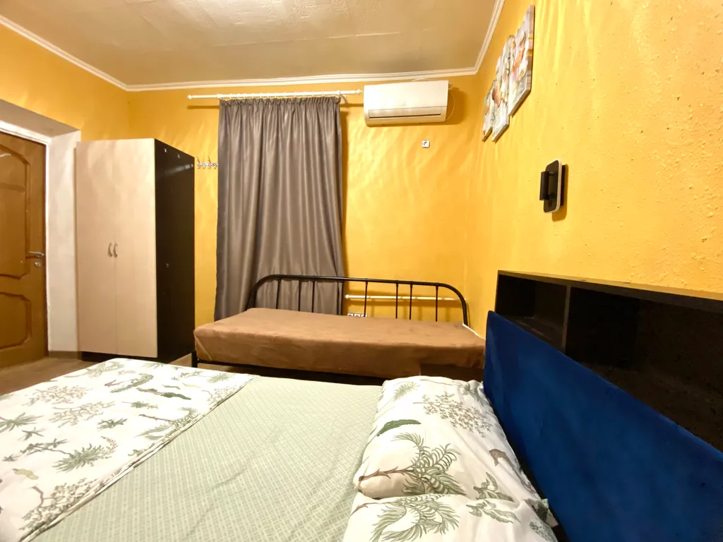 Квартира Квартира Трёхместный номер эконом у моря с бесплатным бассейном — Геленджик