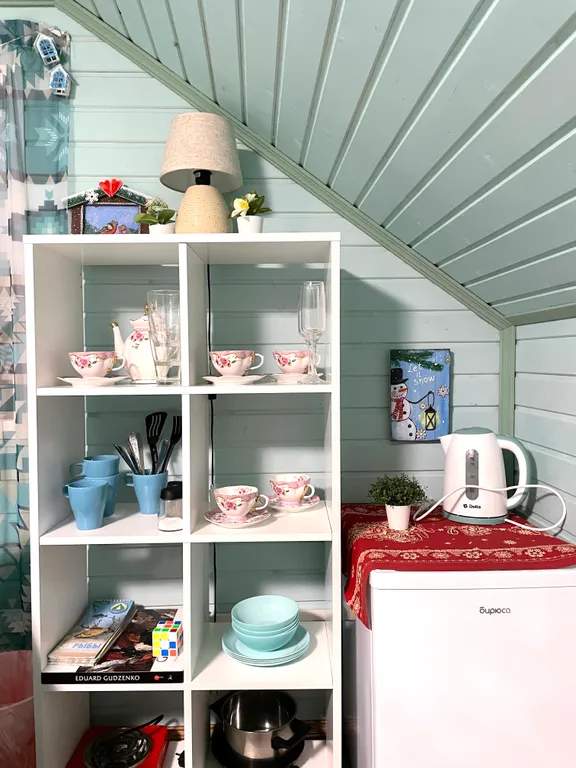 Домик мечты в самом живописном месте города, у реки и озера