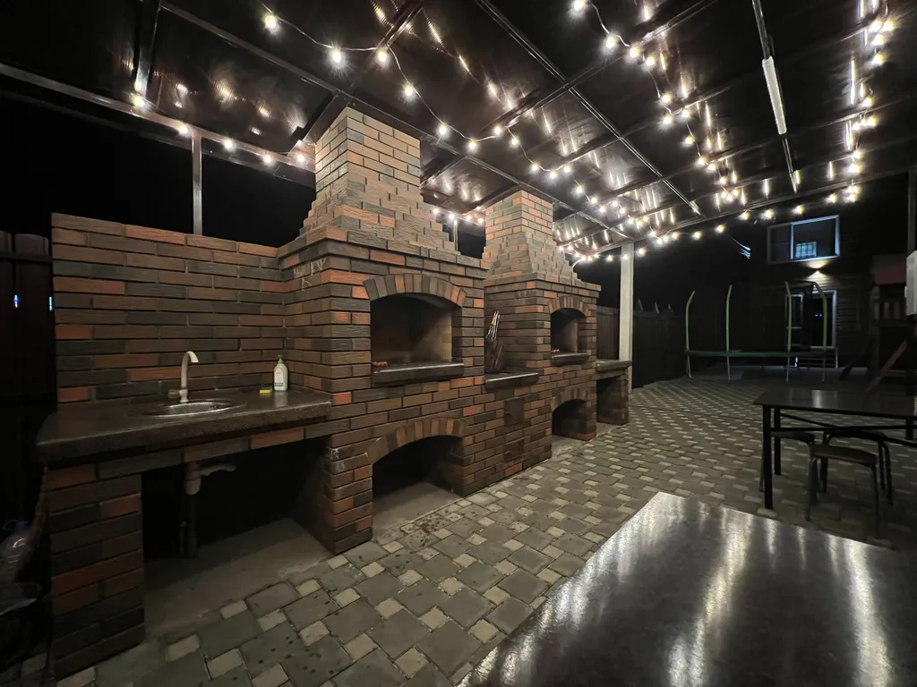 Коттедж с тёплым бассейном