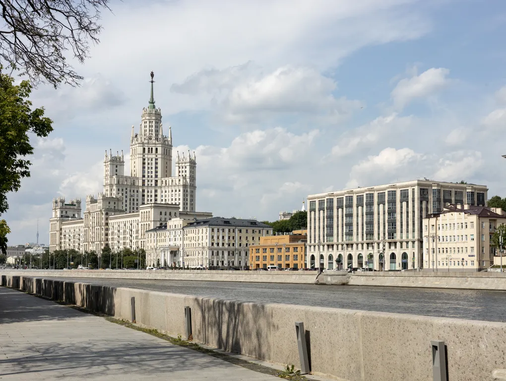 Квартира Уютная видовая квартира на живописной набережной в центре столицы — Москва