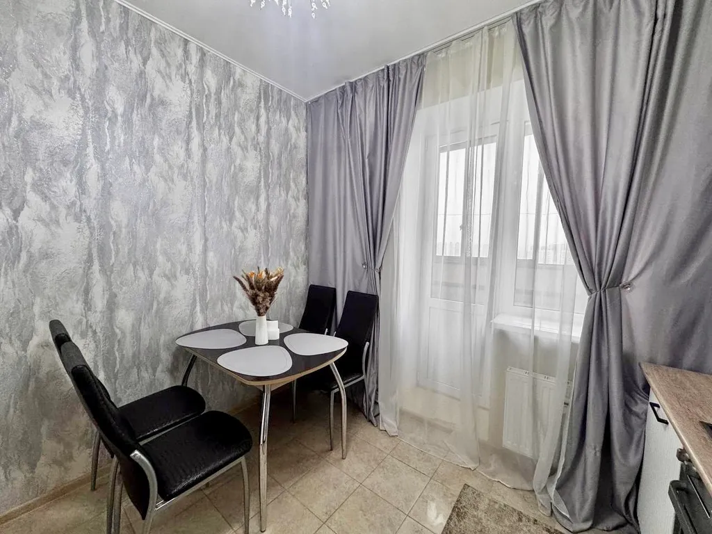 2 спальни и балкон Дом Каспера на Просторной