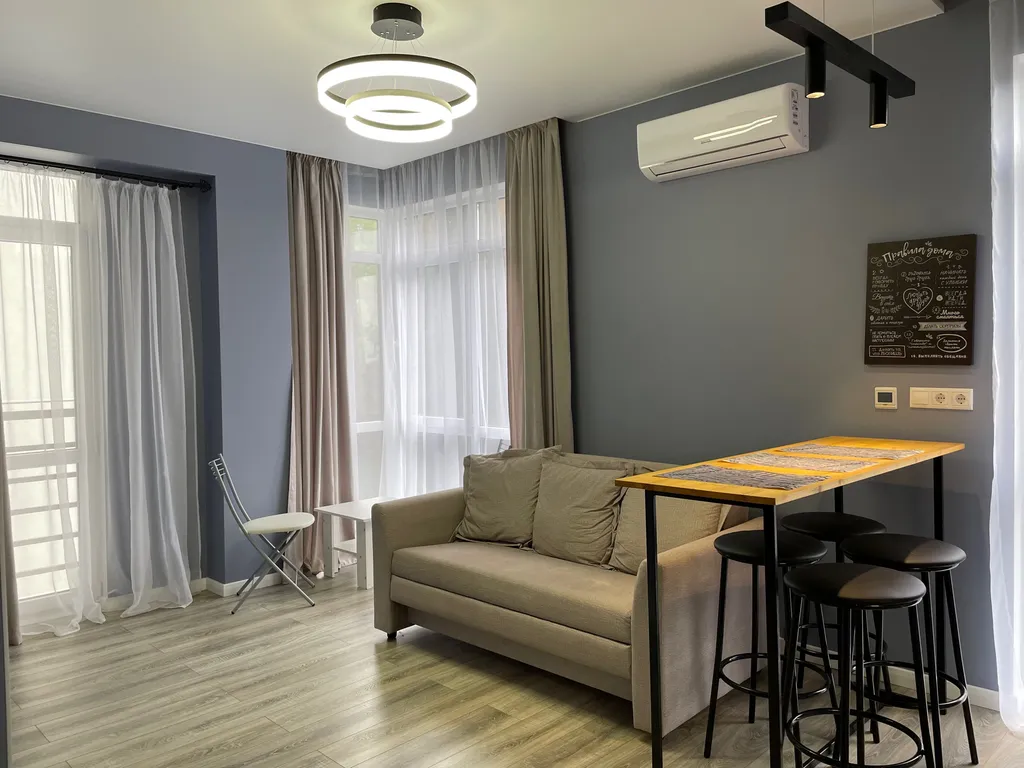 Квартира Новые уютные апартаменты с французским балконом — Адлер