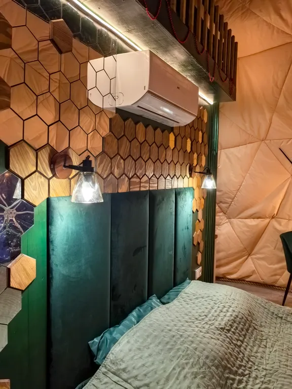 Купол в лесу