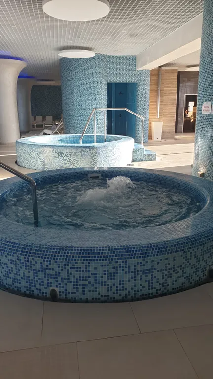 Квартира Квартира Апартaмeнты Aкваделюкс с душeвным видoм нa мope — Севастополь