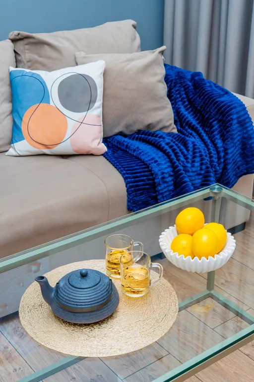 Стильная квартира с французским балконом в центре города