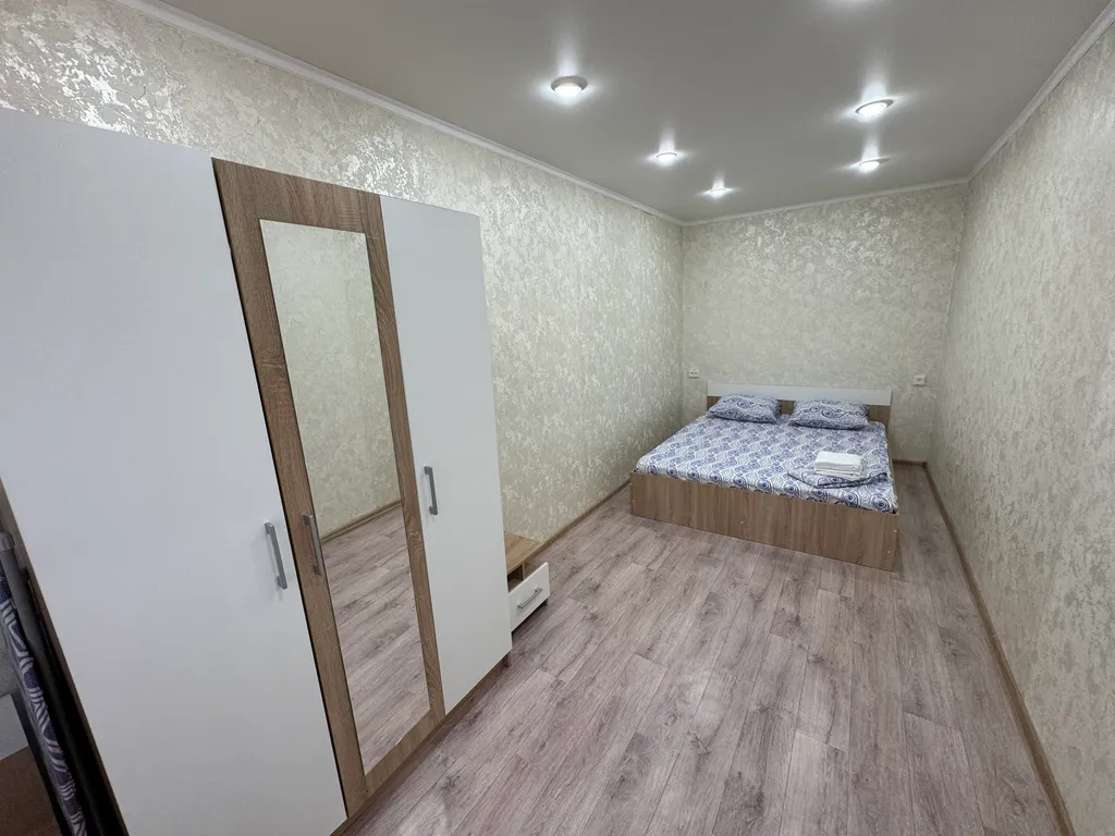 Двухкомнатная со свежим евроремонтом