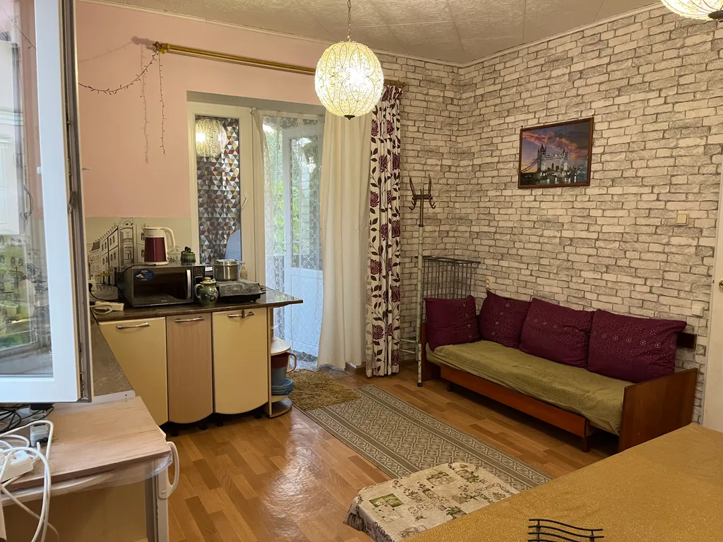 Этаж под ключ в зеленом дворе