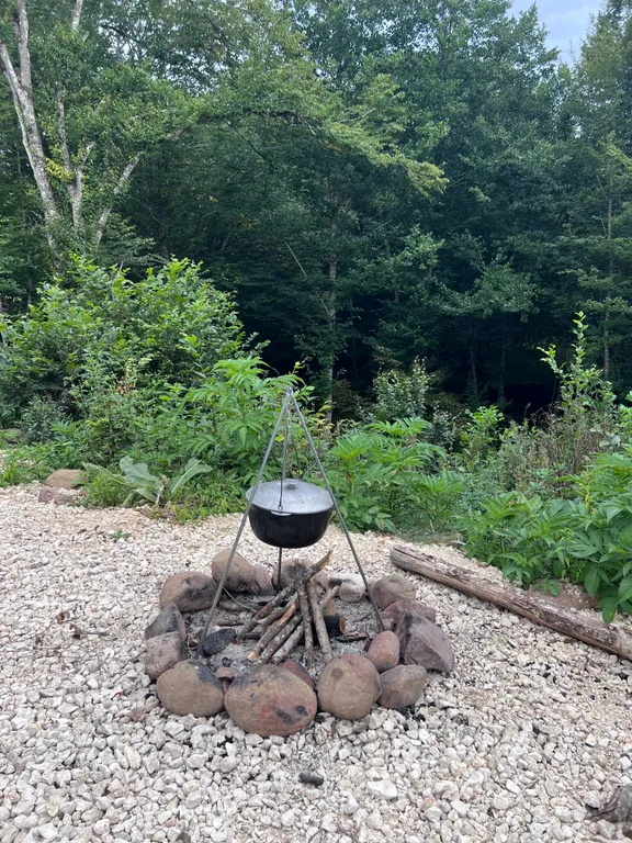 Дом в горах у реки с подогреваемым бассейном, баней и чаном