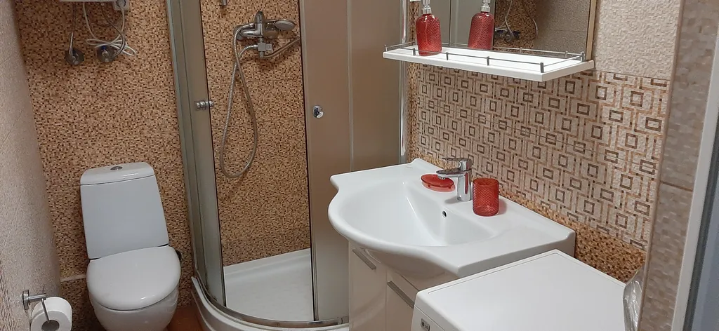 Квартира с камином рядом с морем