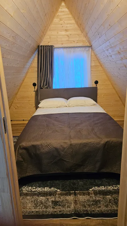 Новый двухуровневый Афрейм, две спальни и гостиная на Софийской поляне