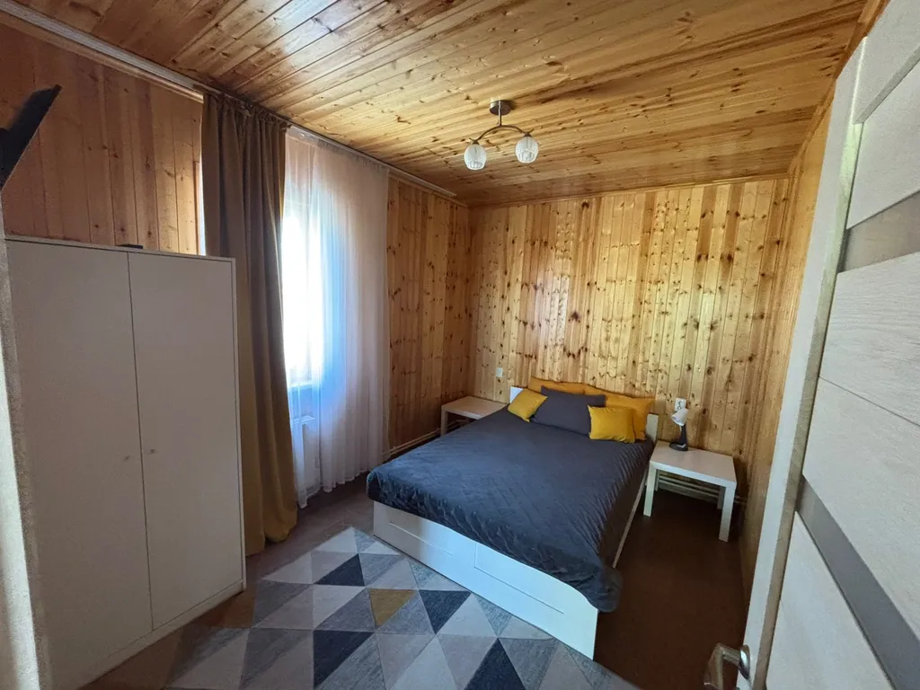 Дом с большой терассой