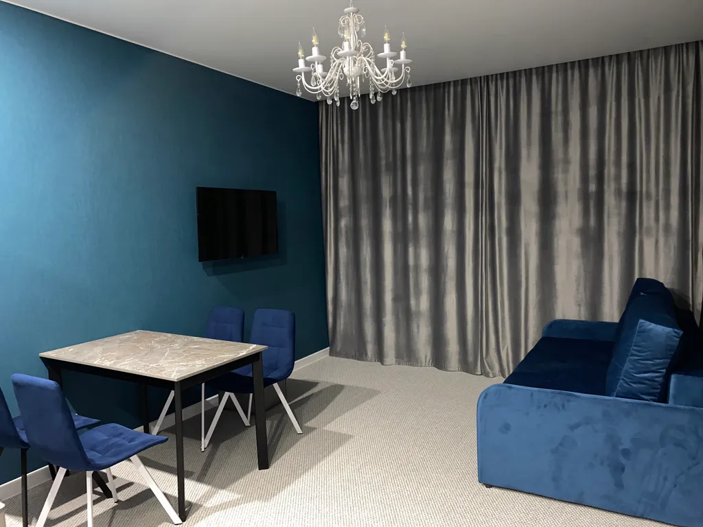 2ком- тц АУРА, Аэропорт, Жд Автовокзал