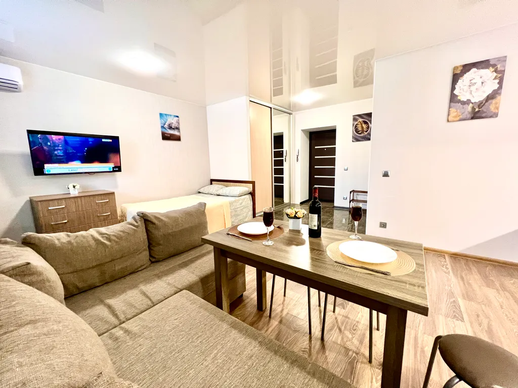 Квартира Квартира Уютная студия в ЖК Изумрудный — Самара