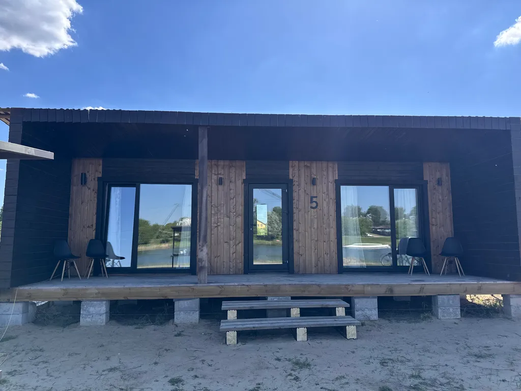 Номер в двухномерном коттедже с одноместными кроватями