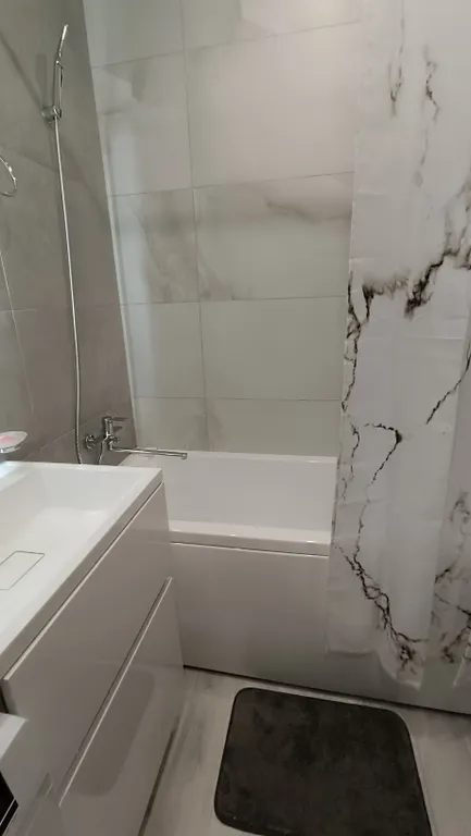 Уютная квартира на берегу озера, с собственным пляжем.