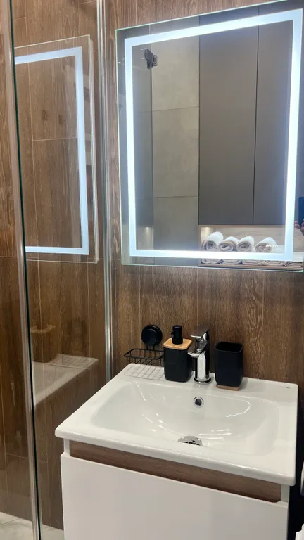 Новая уютная двухкомнатная квартира рядом с метро