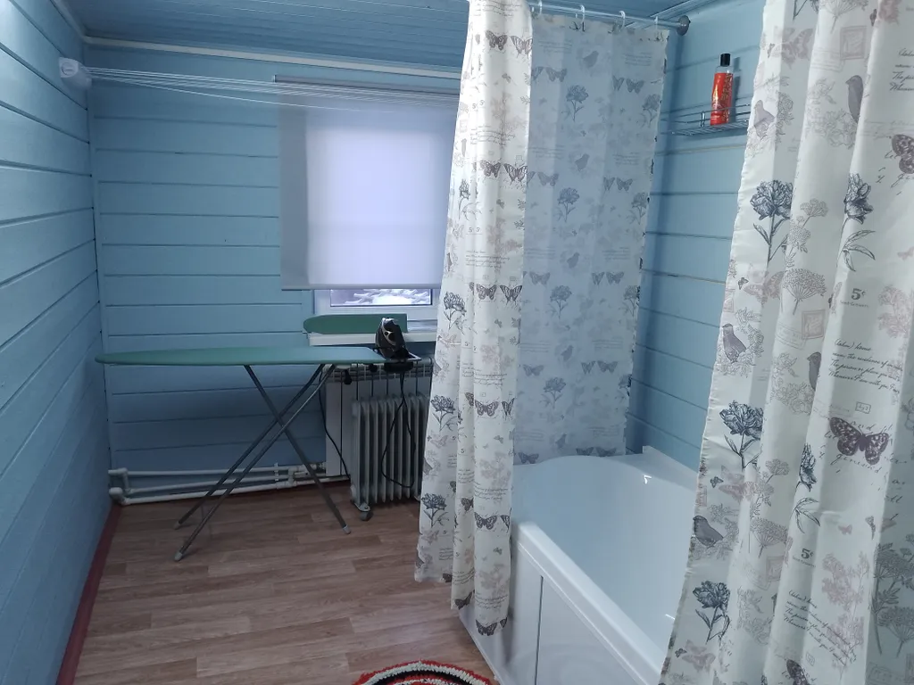 Дом с видом на монастырь