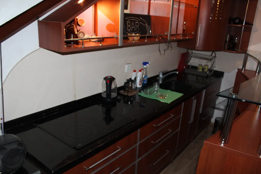 Лофт с бильярдным столом