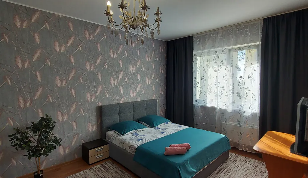 Квартира Однушка возле ТЦ Аура — аренда посуточно в Сургут