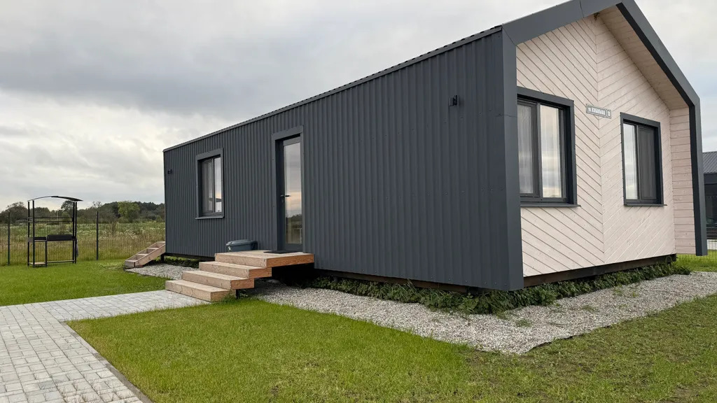 Домик с террасой