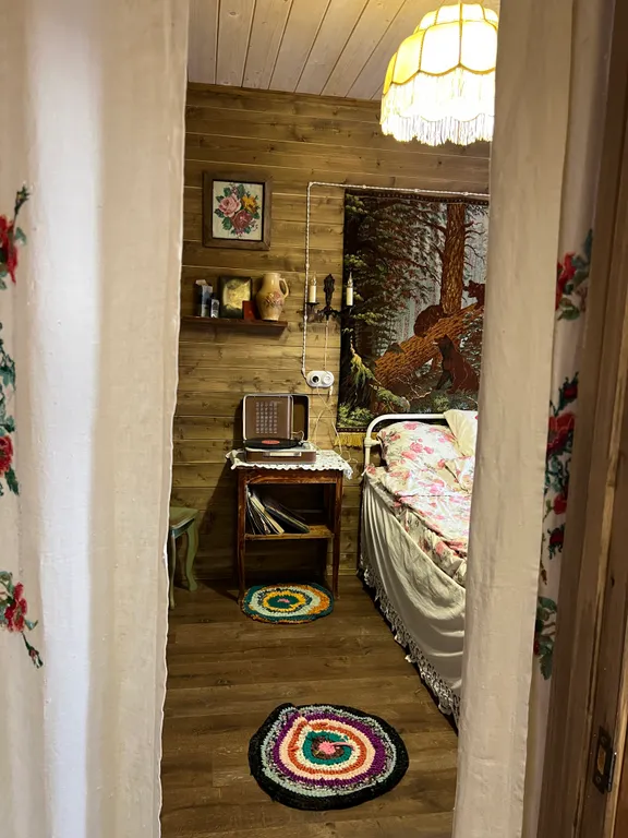 Дом в горах у реки