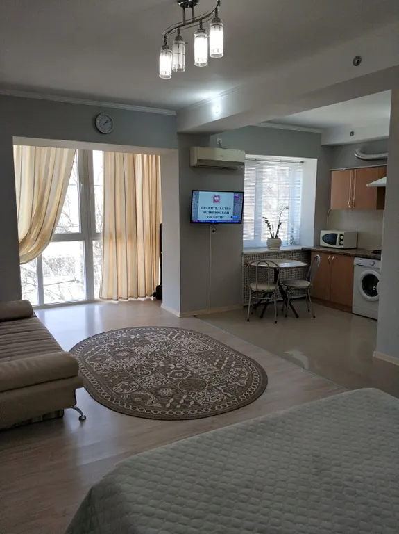 Просторная студия в парковой зоне в самом центре