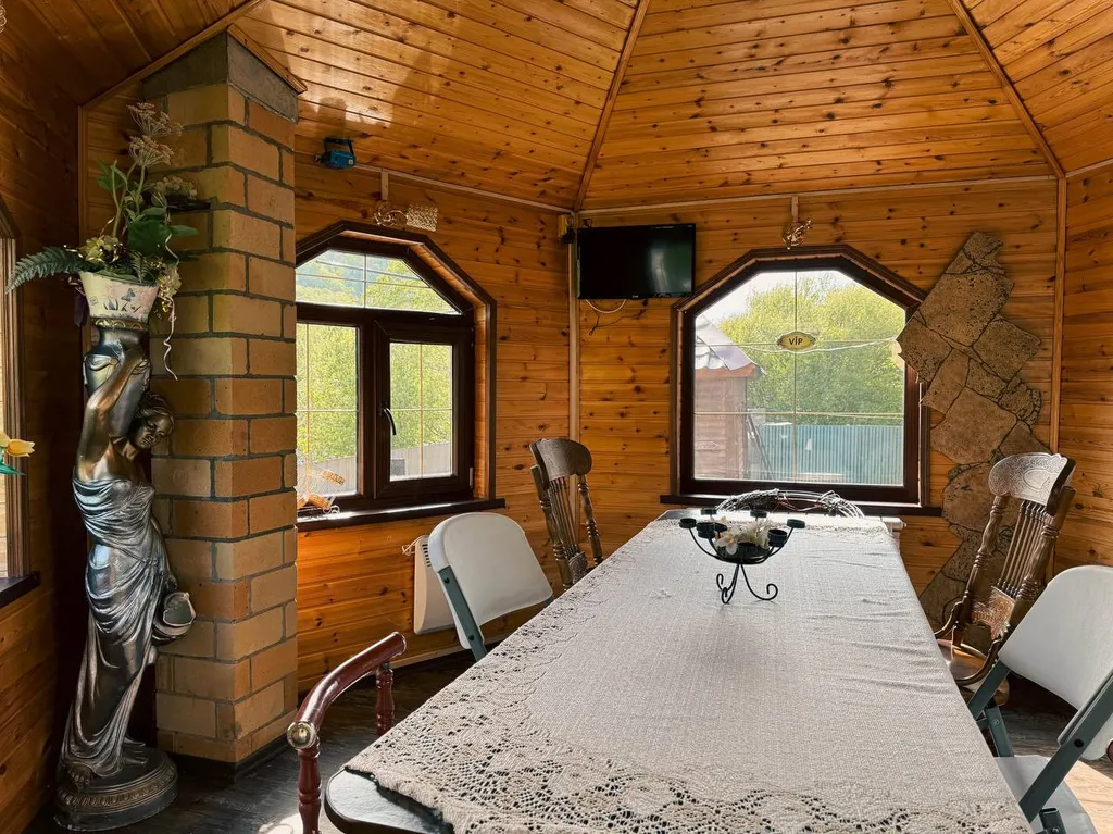 Коттедж у реки с баней