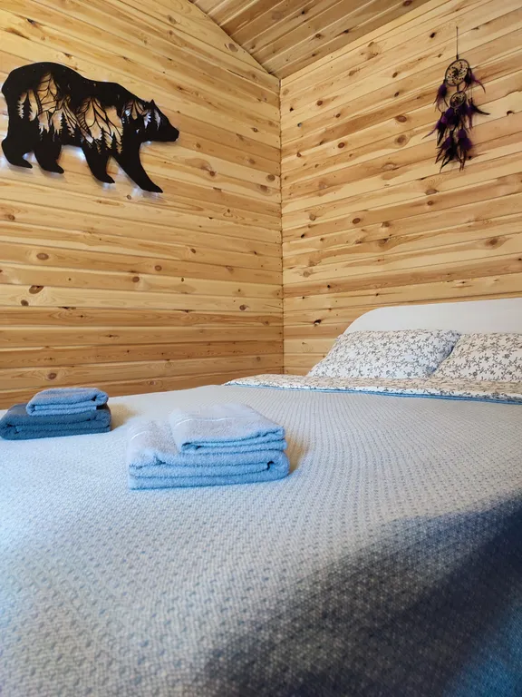 Дом на берегу реки