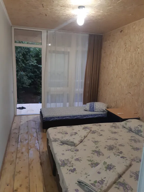 Коттедж в тенистом саду