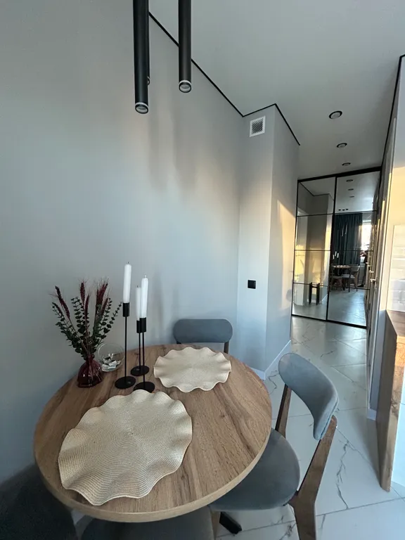 2 комнатная квартира с дизайнерским ремонтом