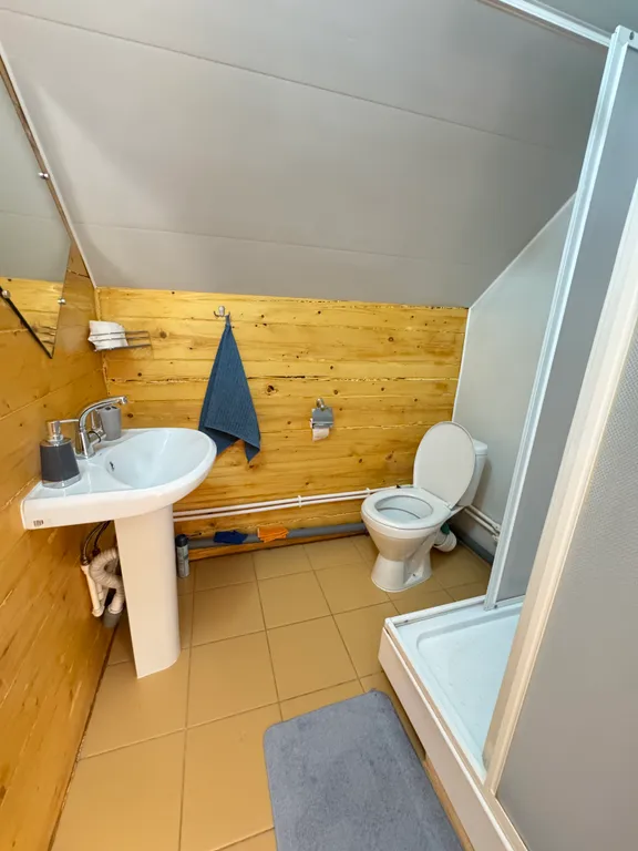 Уютный домик в тихом месте