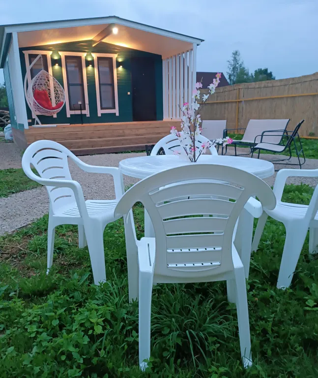 Прекрасный маленький уютный домик