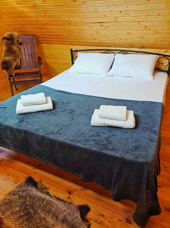 Домик в лесу с собственной баней