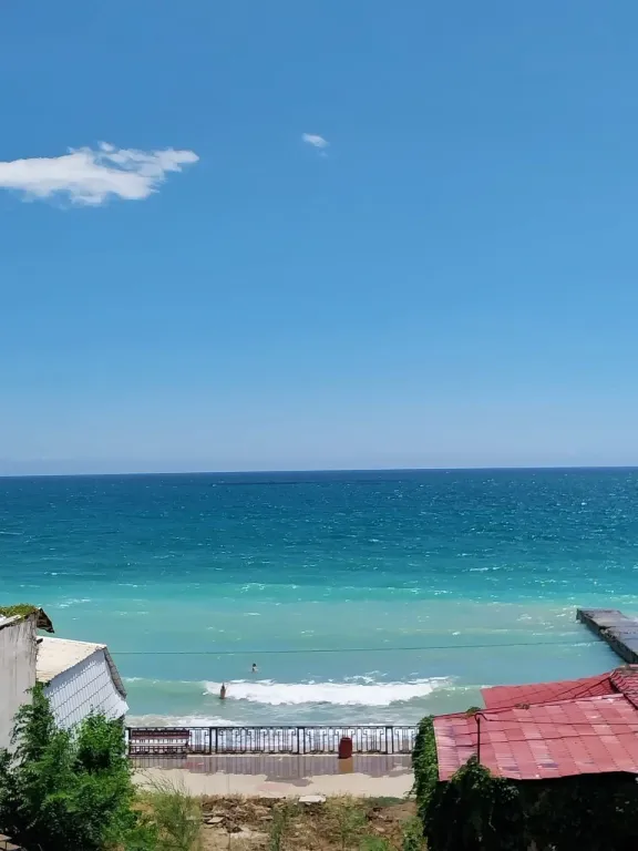 Уютный домик у моря