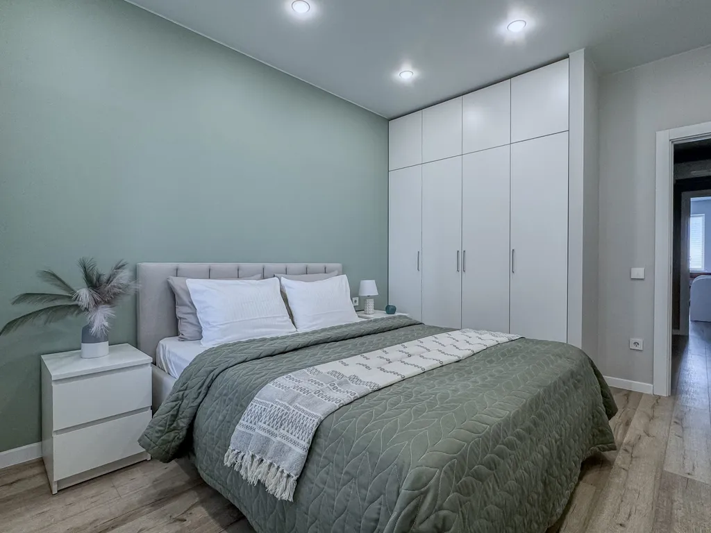 Квартира в центре - удобные кровати и рабочие зоны — аренда посуточно в Астрахань