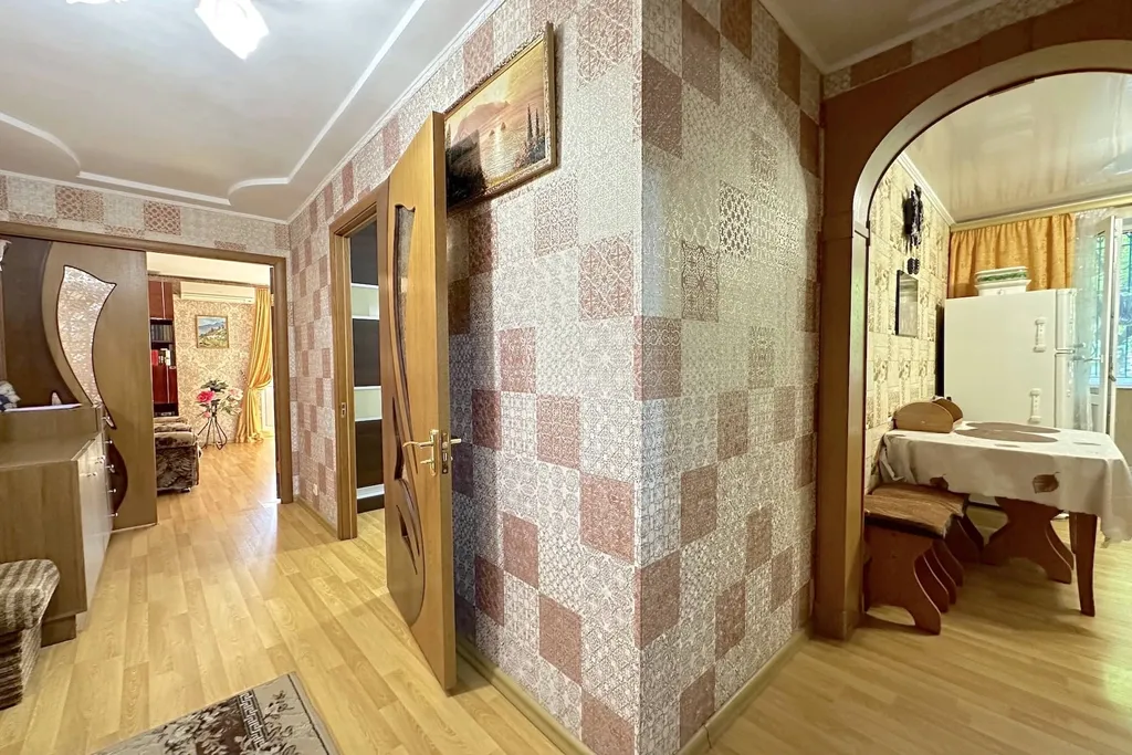 Квартира 2-комнатная Квартира — Феодосия