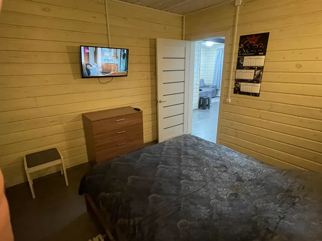 Коттедж Уютный дом с баней и видом на озеро Врево — Луга