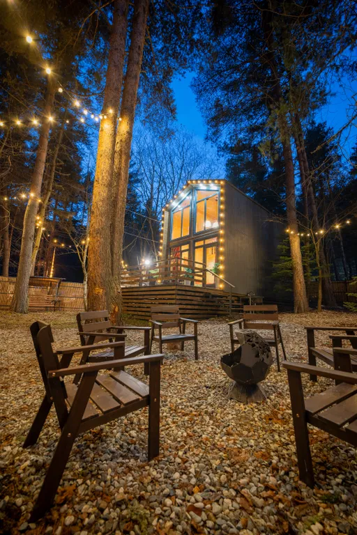 Коттедж на 6-7 человек с частной территорией и джакузи Aspen Bloom