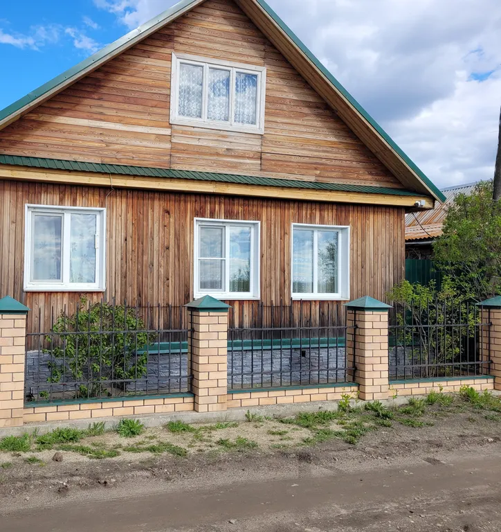 Уютный дом у озера на первой береговой линии