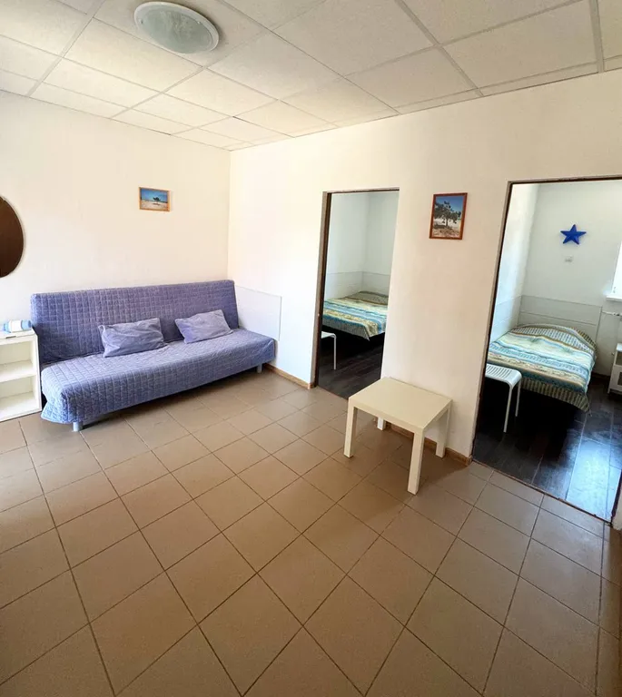 Две спальни, кухня с диваном, веранда