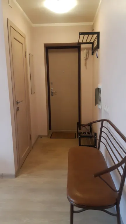 Просторная двухкомнатная квартира в ретро-стиле в центре города