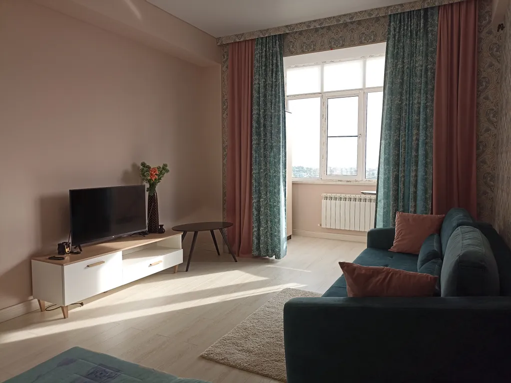 Уютная квартира в центре города, с видом на море