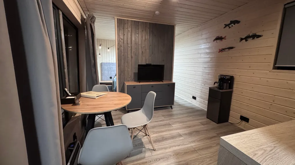 Коттедж Дом студия на берегу реки Свирь — Лодейное Поле