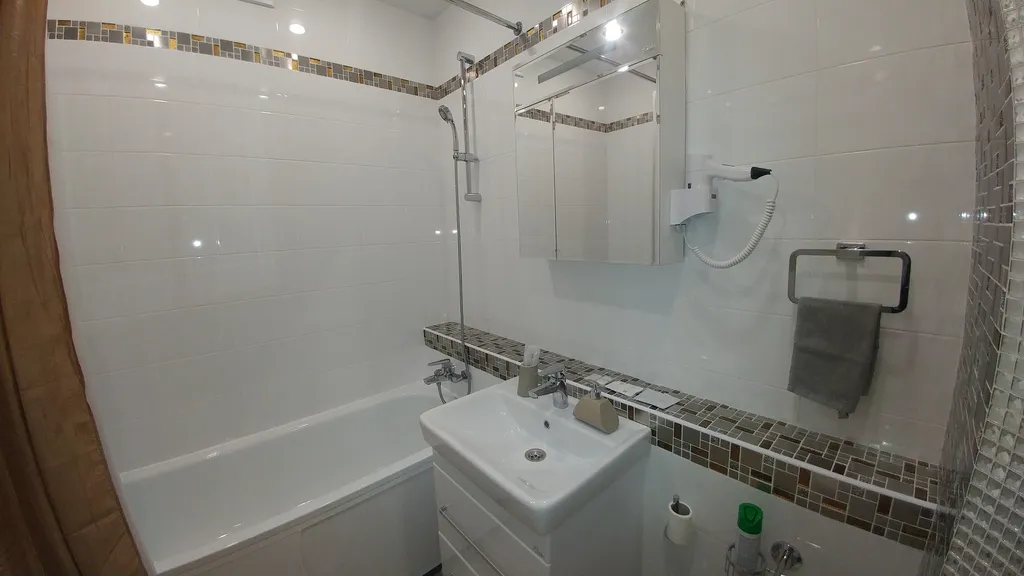 Студия с дизайнерским ремонтом и красивым видом на город