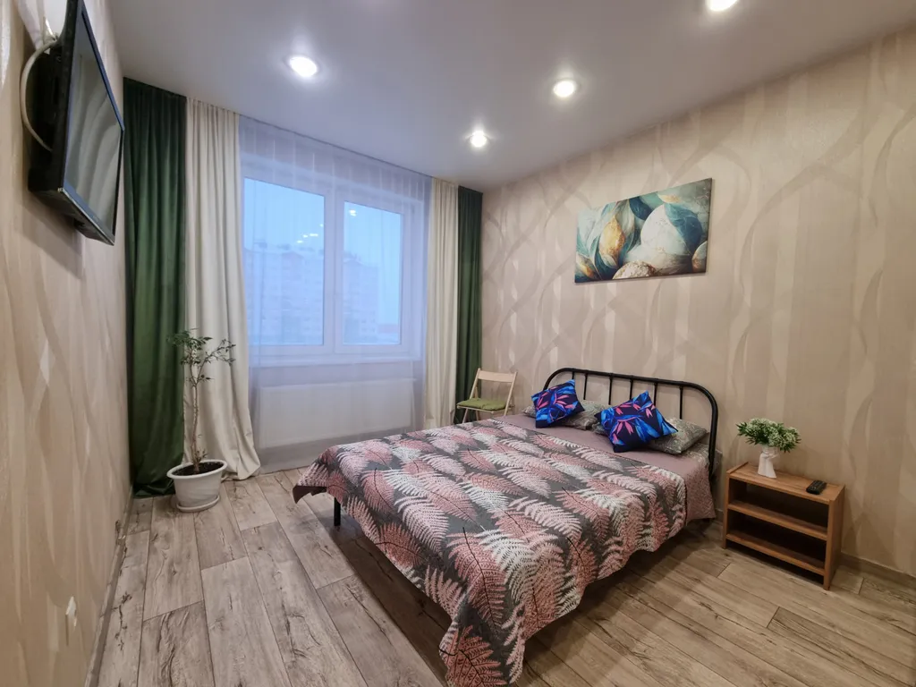 Отличная квартира в новом микрорайоне — аренда посуточно в Ноябрьск