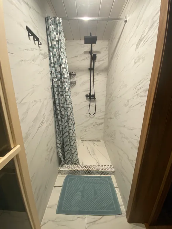 Коттедж Дом с баней и Сибирским чаном у леса и озера — Семеновское