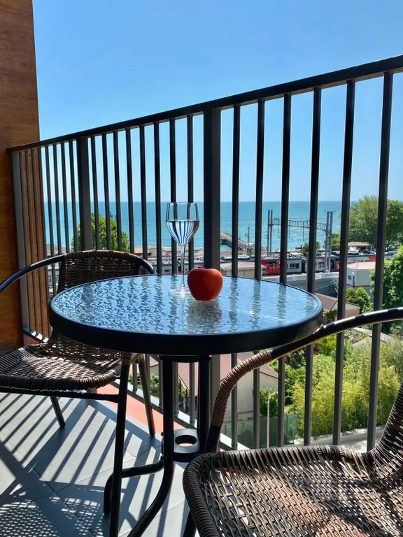 У самого черного моря - три минуты до пляжа