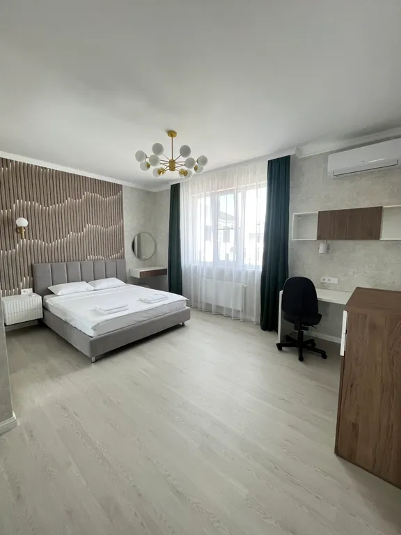 Новый дом с бассейном